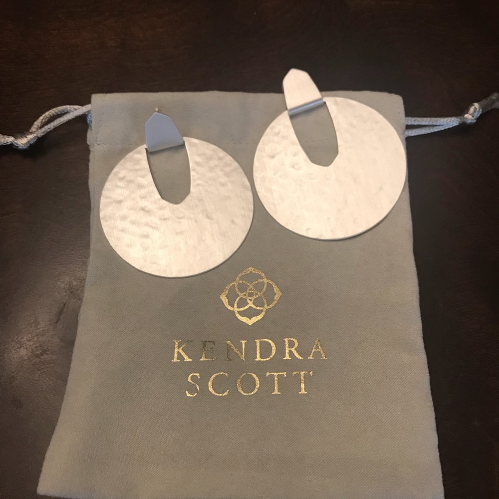 New “Diane” Kendra Scott Earrings in Silver